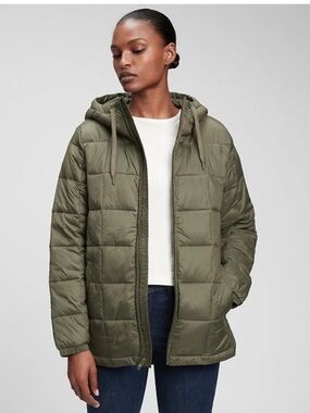 GAP Oversized Recycled Quilted Hooded Puffer Jacket. XS EUC